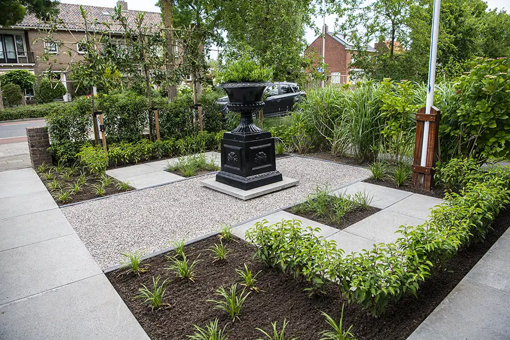 Voorbeeldige voortuin in Tiel2